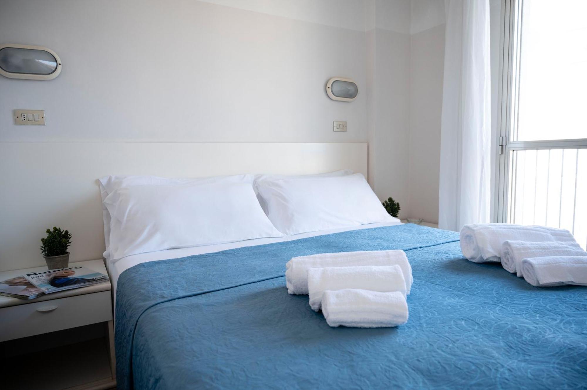 Hotel Selene - Vista Mare 리치오네 객실 사진