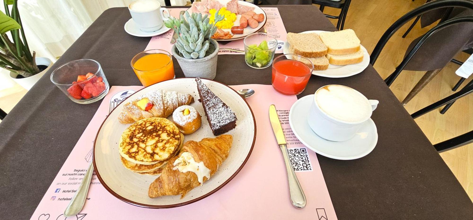 Hotel Selene - Vista Mare 리치오네 외부 사진