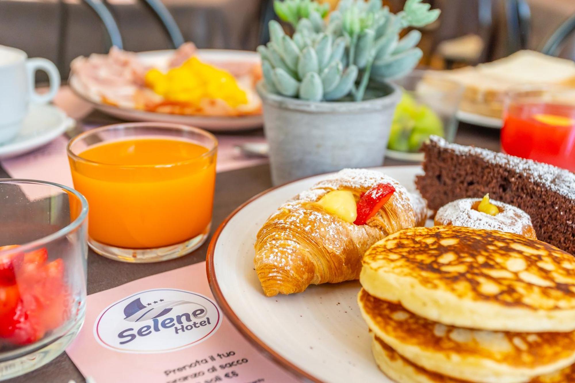 Hotel Selene - Vista Mare 리치오네 외부 사진
