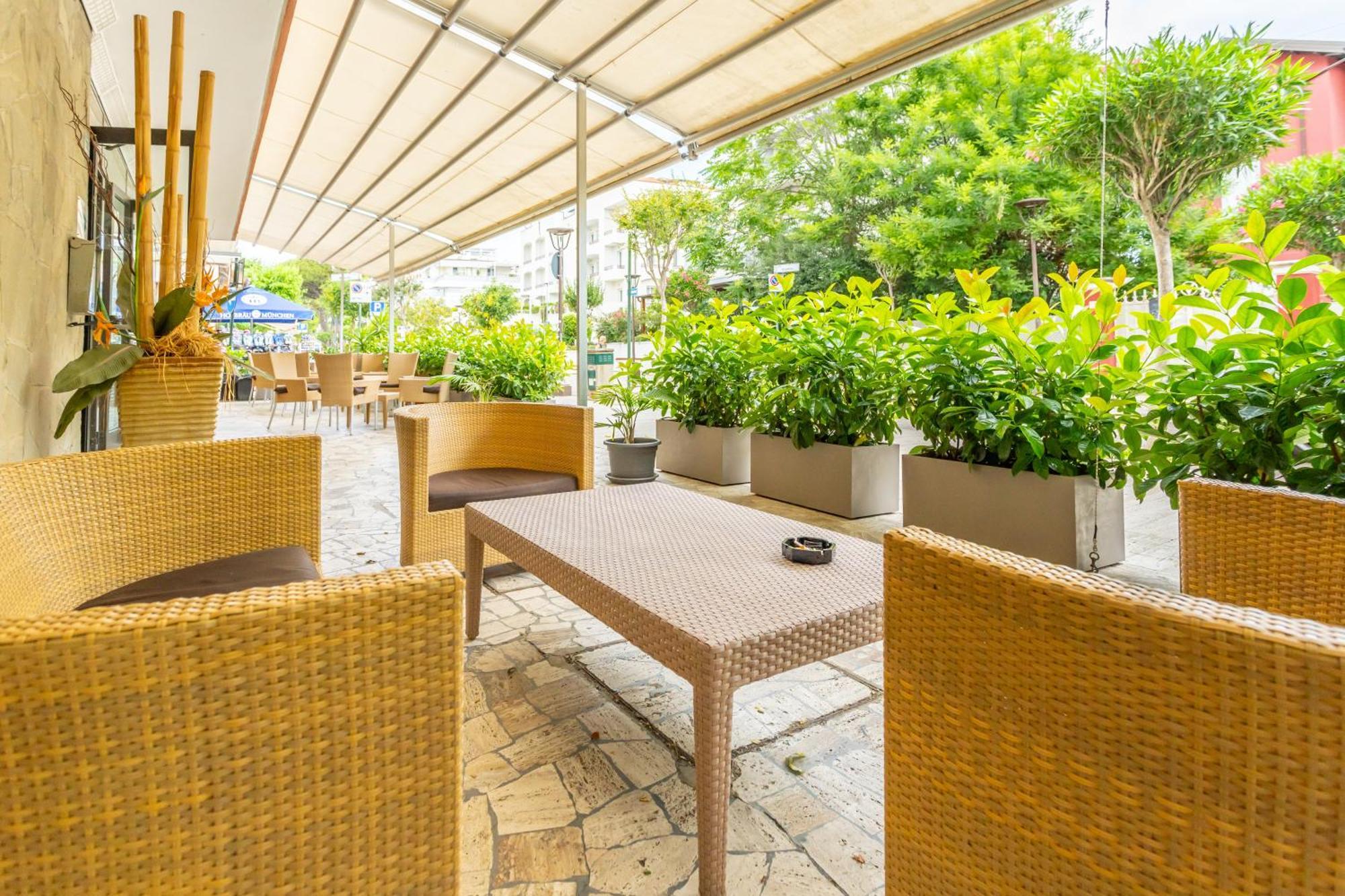 Hotel Selene - Vista Mare 리치오네 외부 사진