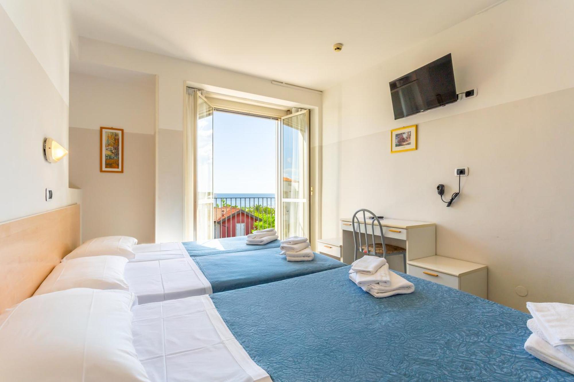 Hotel Selene - Vista Mare 리치오네 외부 사진