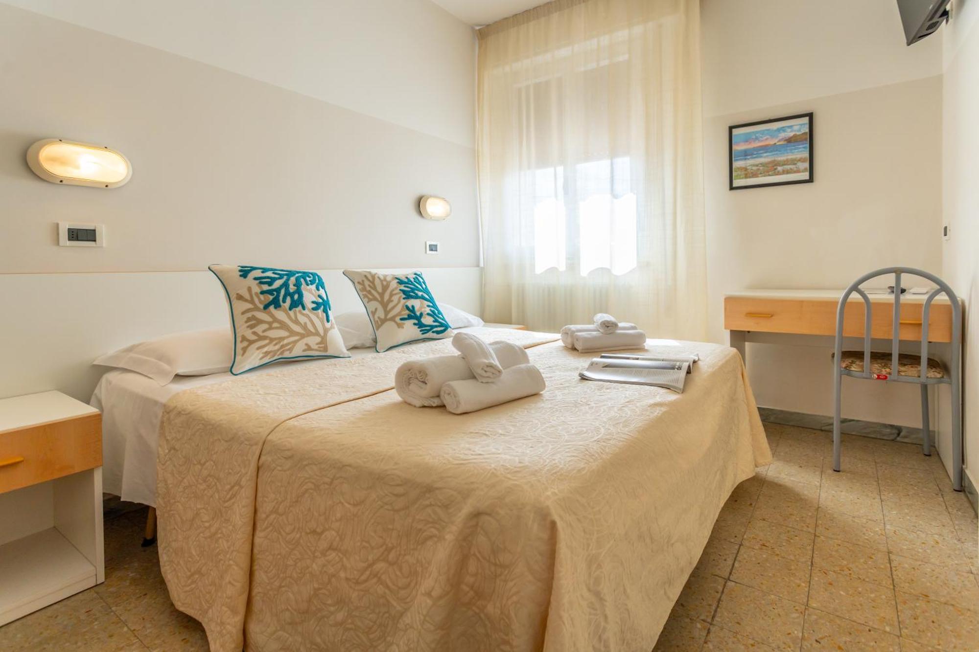 Hotel Selene - Vista Mare 리치오네 외부 사진